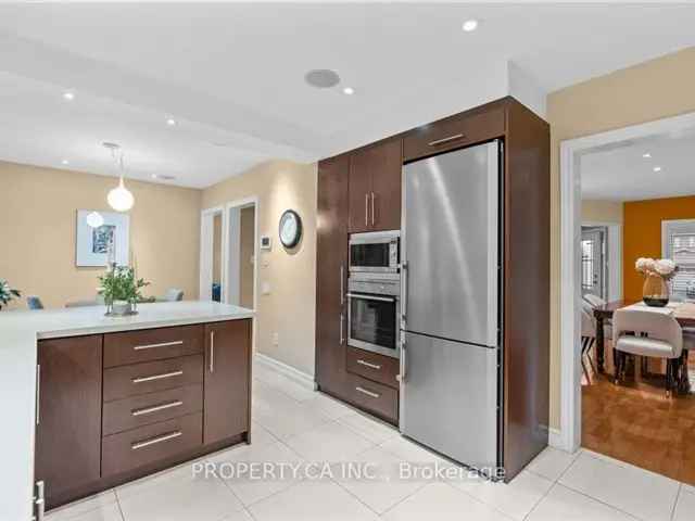 883 Mantle Cres Family Home  Heated Floors Chef's Kitchen