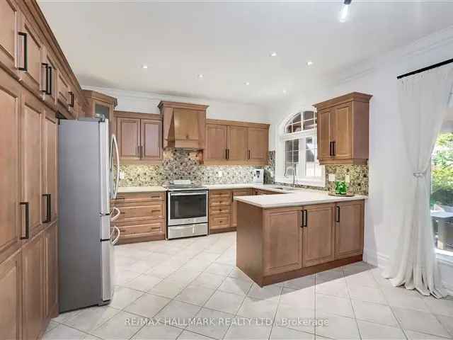 House For Sale in Vaughan, Ontario