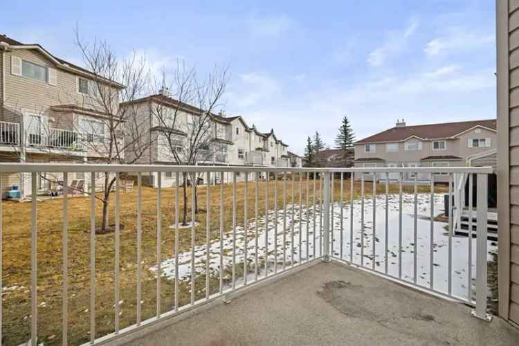 House For Sale in Calgary, Alberta