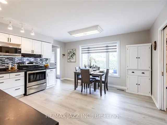 House For Sale in Hamilton Township, Ontario