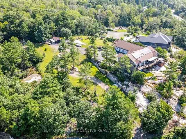 Stunning Georgian Bay Bungalow 6400 Sq Ft 4 Bay Garage