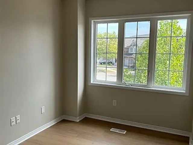 House For Sale in Burlington, Ontario