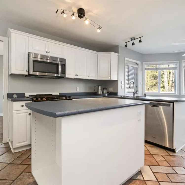 Unique Custom Home with Mountain & Water Views - 4 Beds, Hot Tub, Ample Parking