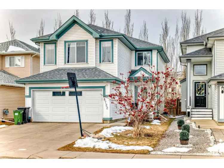 3 Bed 3.5 Bath Home in Quiet Cul-de-Sac