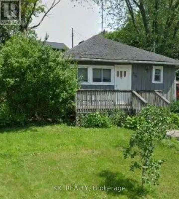 Fixer Upper with Large Lot Near Waterfront