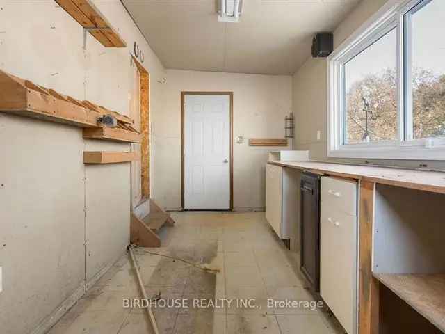 House For Sale in Kawartha Lakes, Ontario