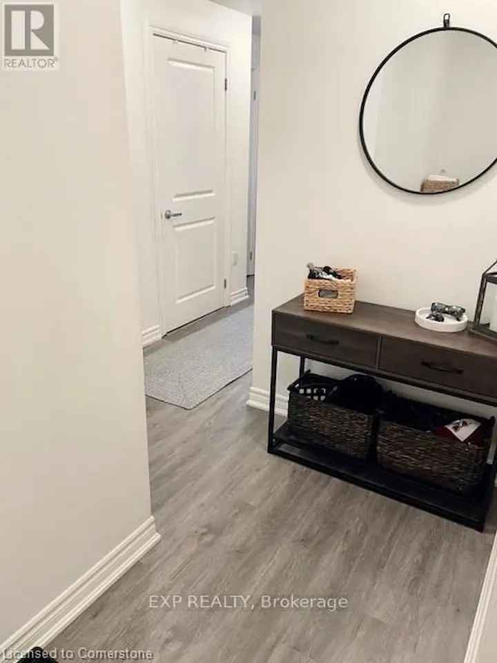 Hamilton West End Condo 2 Beds 1 Bath 800 Sqft