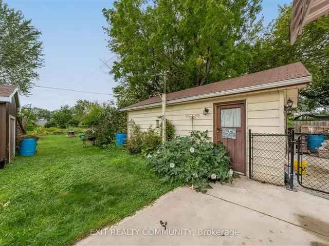 Wallaceburg 3-Bedroom Home with Detached Garage and Hot Tub