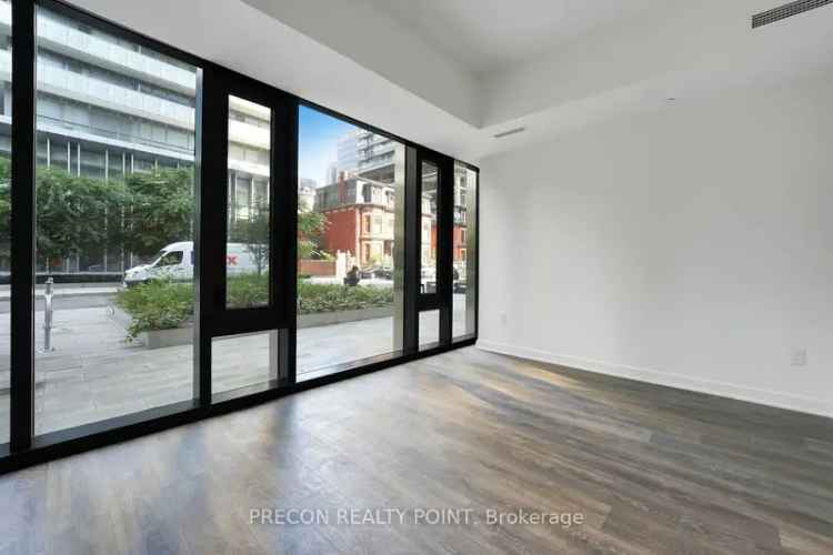 Rent Luxury Townhome with Private Terrace in Yorkville Toronto