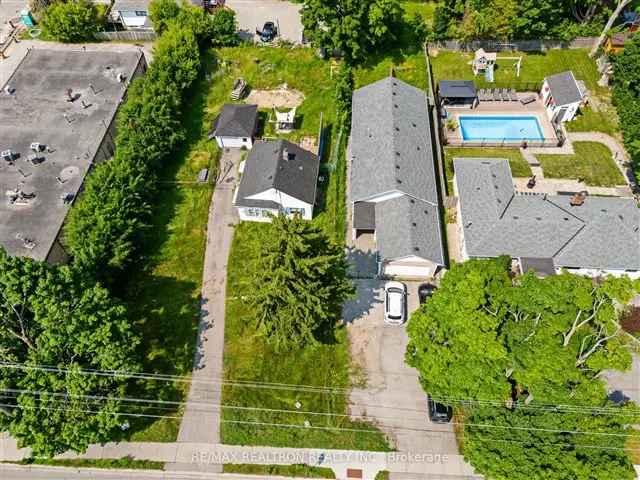 House For Sale in Pickering, Ontario