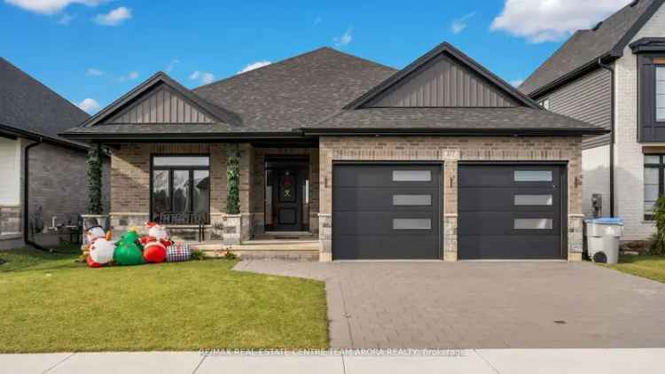 Buy house in Strathroy-Caradoc with spacious design and modern features