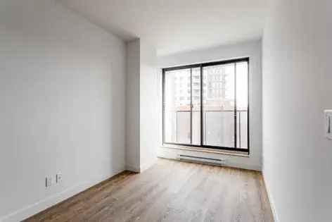 1 room apartment of 71 m² in Montreal