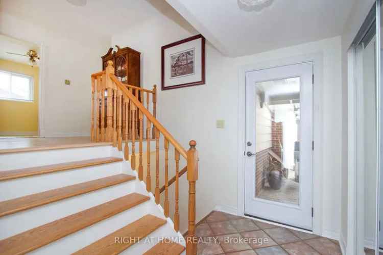 House For Sale in Whitby, Ontario