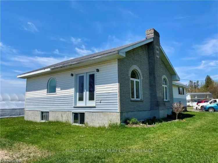 House For Sale in Baldwin Township, Ontario