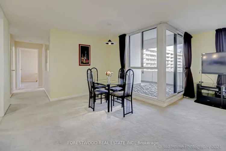 Condo For Sale in Mississauga, Ontario