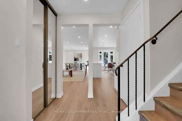 House For Sale , 127-129, Valley Stream Drive, Toronto, Ontario