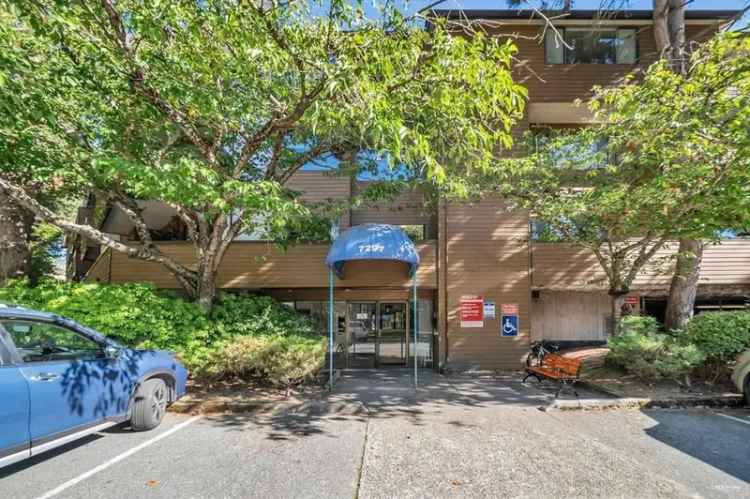 Condo For Sale in Richmond, British Columbia