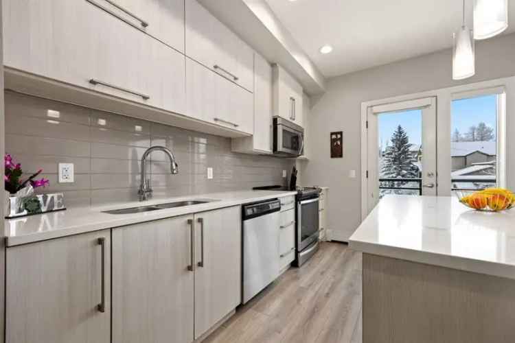 House For Sale in Calgary, Alberta