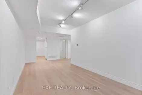 1 Bedroom Townhome King West Toronto - Modern Open Concept