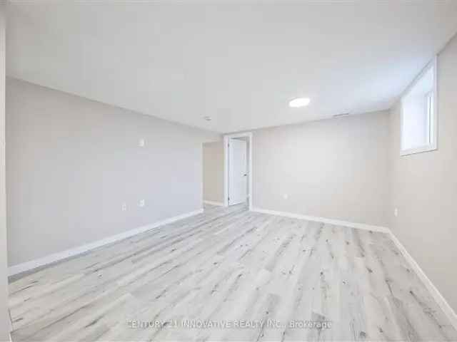 Designer Basement Apartment Near Transit and Schools