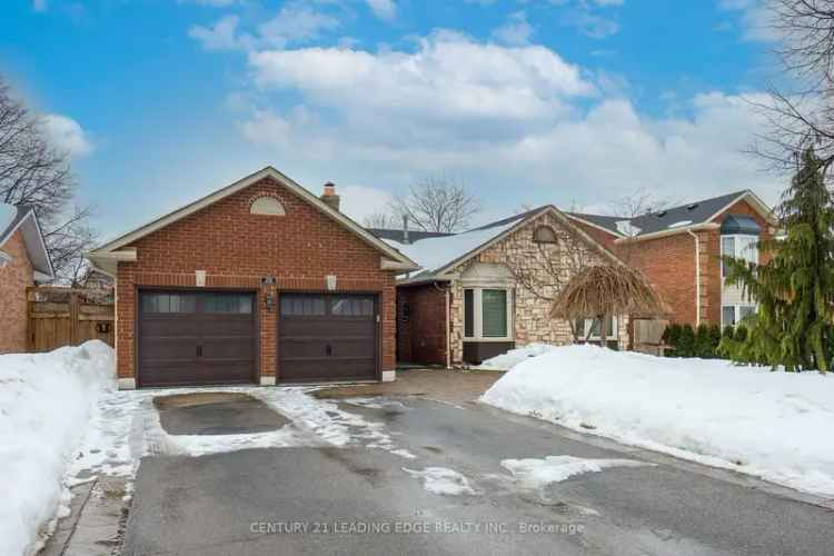 Buy bungalow in Stouffville with modern updates and private yard