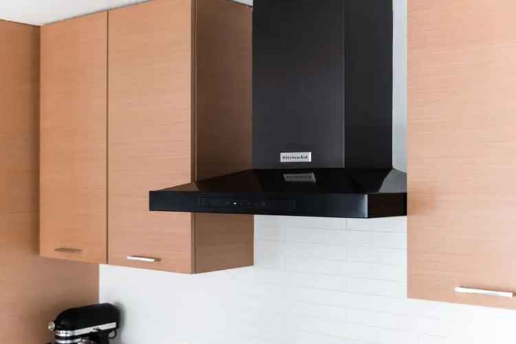 University VW Condo for Sale in Virtuoso Vancouver West