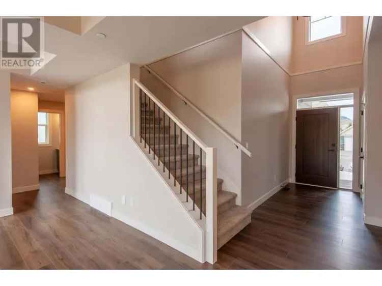 Luxury 5-Bedroom Home near Downtown Kamloops
