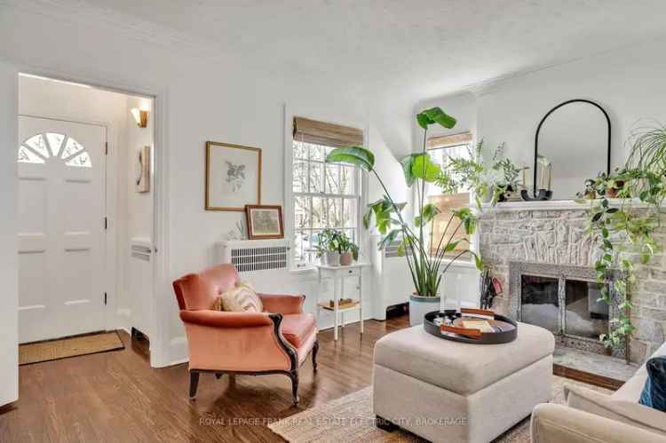 Charming Old West End Bungalow 2 Bed 2 Bath