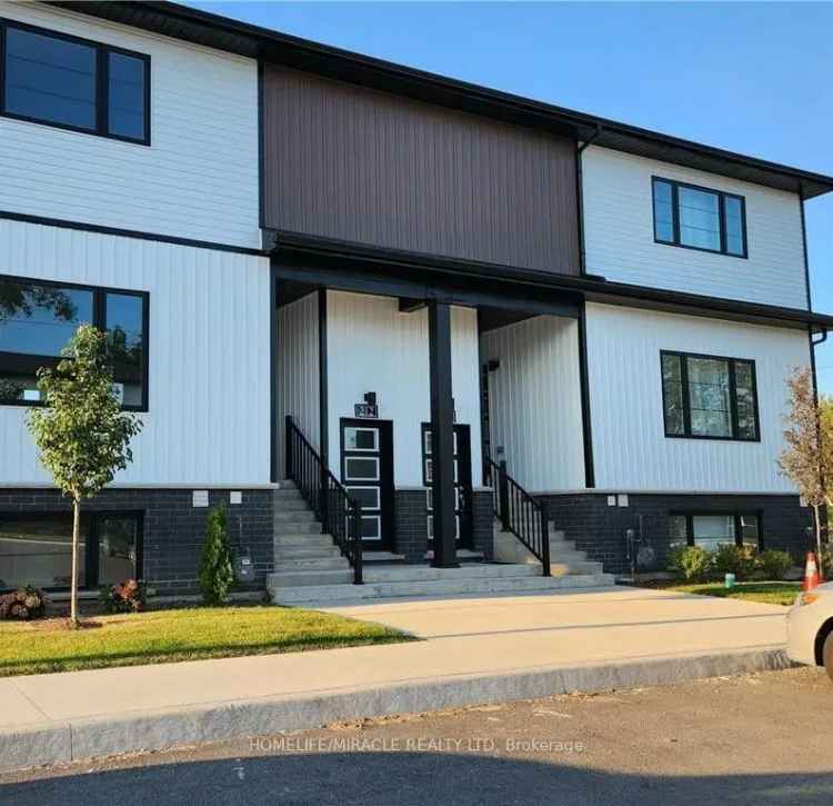 Brand New Modern Townhouse Near Niagara Falls