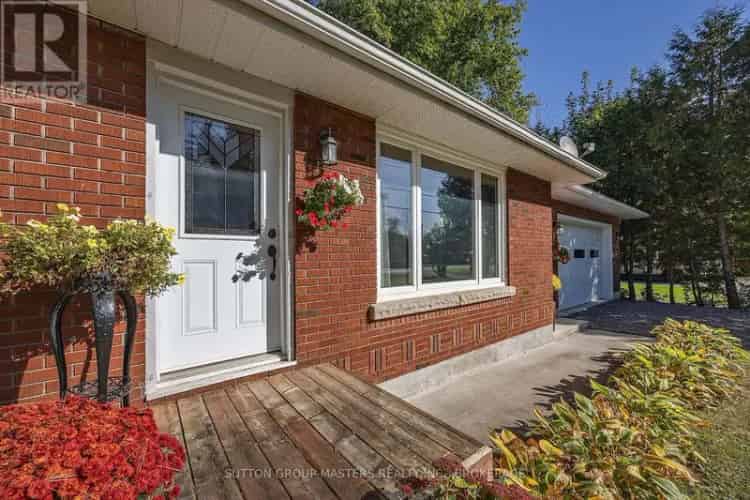 Updated Sydenham Home with Backyard Oasis