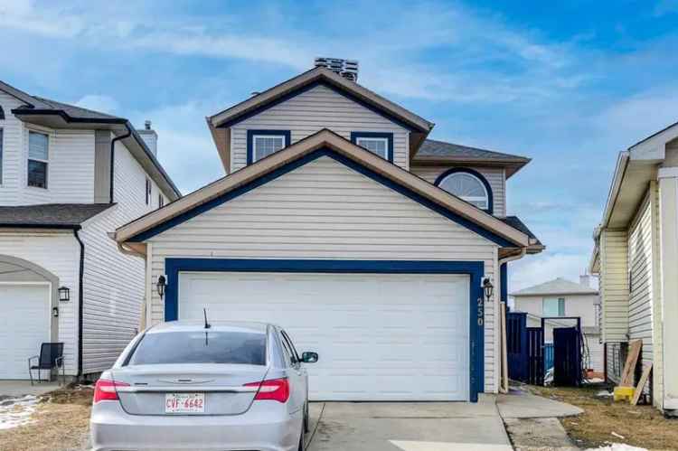 House For Sale in Calgary, Alberta