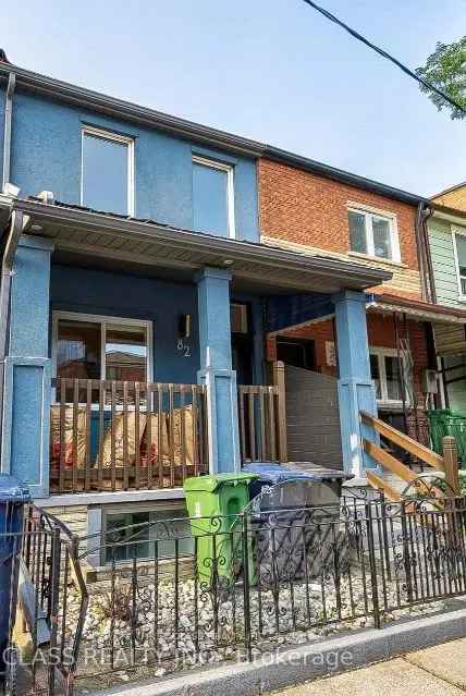 House For Sale in Toronto, Ontario