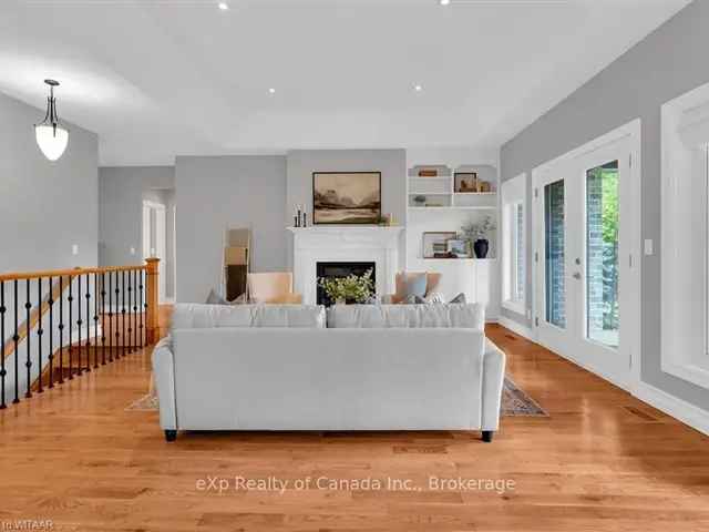 House For Sale in Tillsonburg, Ontario