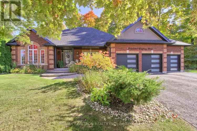 Gorgeous Renovated Bungalow on 3 4 Acre w Inground Pool Hot Tub