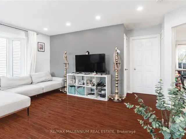 Bowmanville Family Home 3 Bed 2 Bath