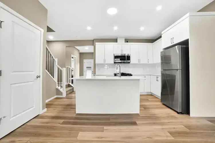 4 Bedroom 2.5 Bath Sherwood Park Home - Double Garage - Pets Welcome