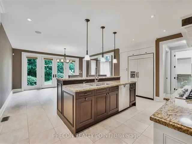 Luxury Lorne Park Home 4 2 Beds 6 Baths 6000 Sqft