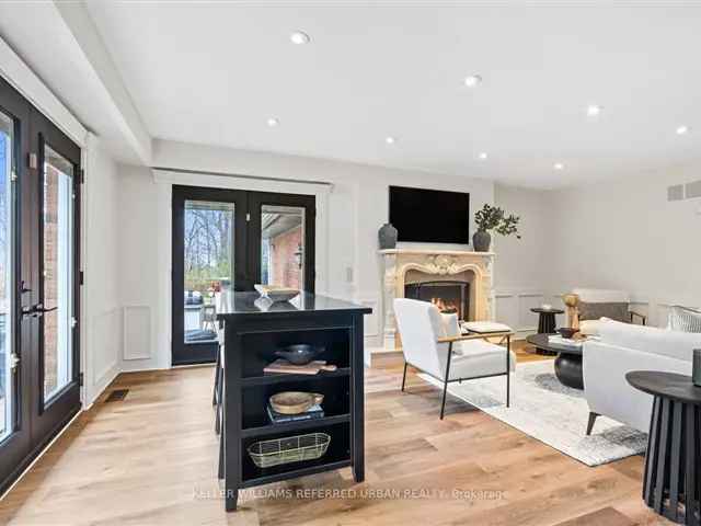 House For Sale in Aurora, Ontario