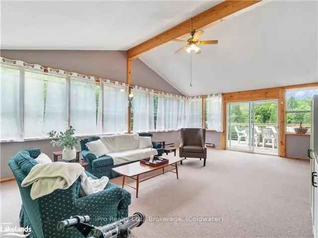 Otter Lake Walkout Bungalow - Modern Kitchen, 4 Bedrooms, Stunning Lake Views