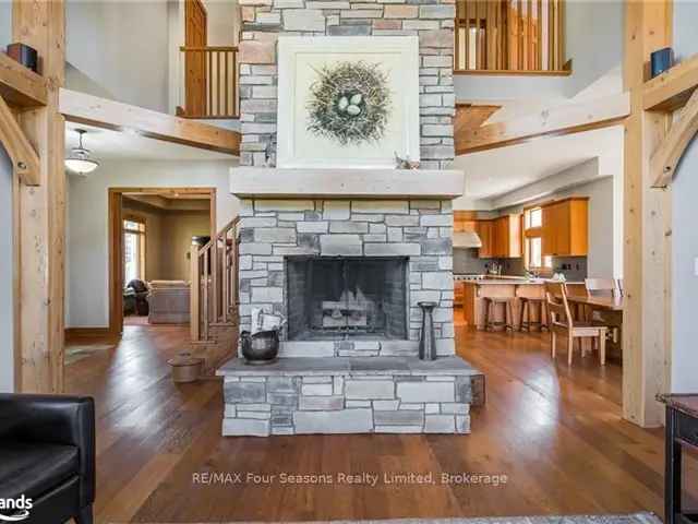 Extraordinary 5-Bedroom Chalet Near Craigleith Ski Club