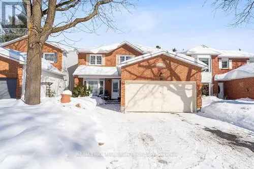 Executive 4 Bedroom House For Sale in Hunt Club Park Ottawa