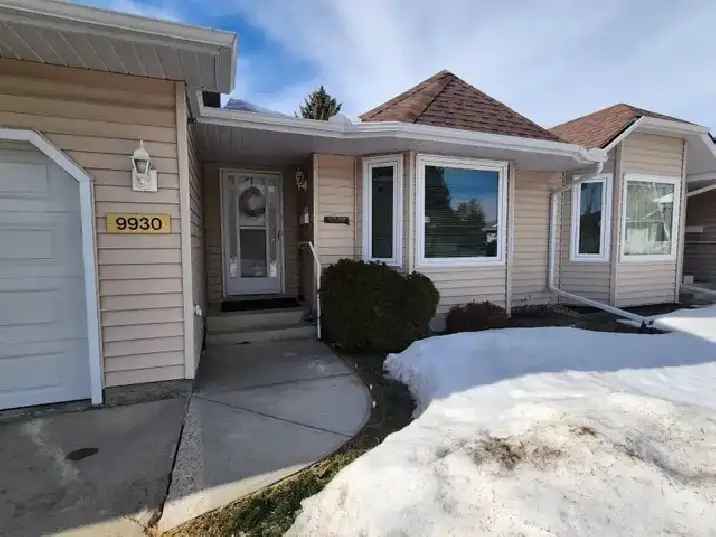 Bungalow Condo for Sale in North Edmonton with 2 Bedrooms and 3 Bathrooms