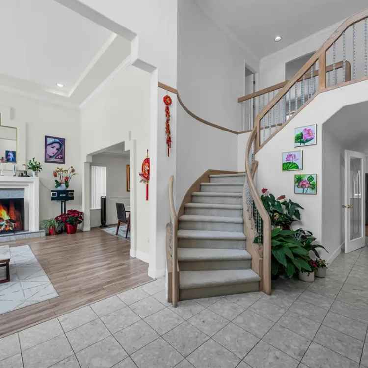 6 Bed 4 Bath House for Sale East Cambie Area