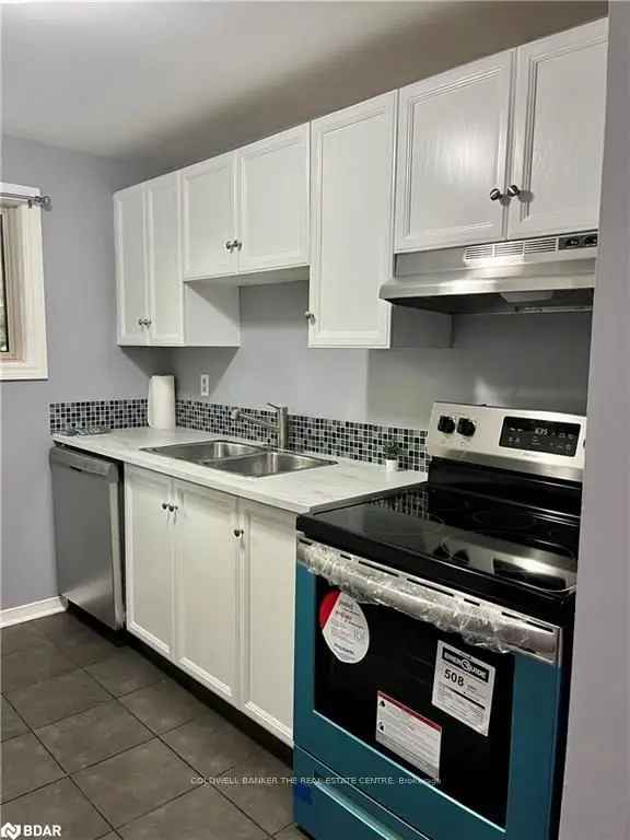 Condo For Sale in 42, Shadowood Road, Barrie, Ontario