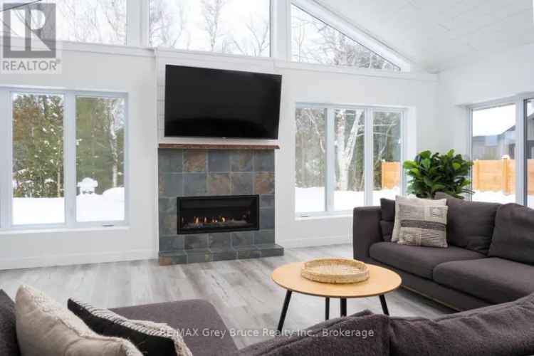 Stunning 3-Bedroom Beachfront Home - Family Retreat