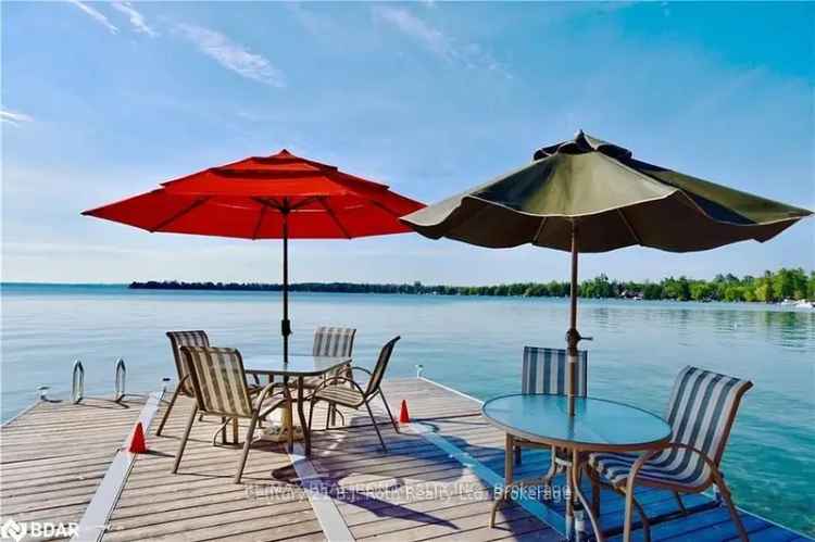 Lake Simcoe Bungalow with Beach Club Access