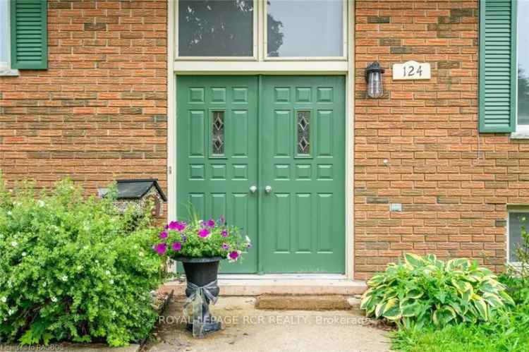 House For Sale in Owen Sound, Ontario