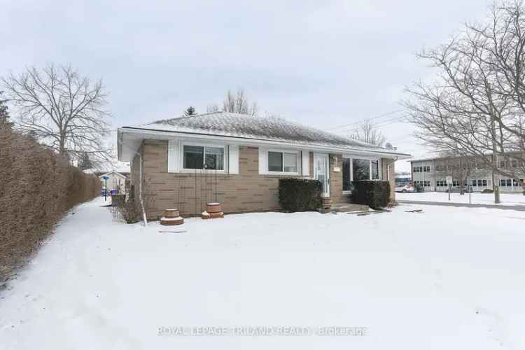 House For Sale in 96, Mandeville Road, St. Thomas, Ontario