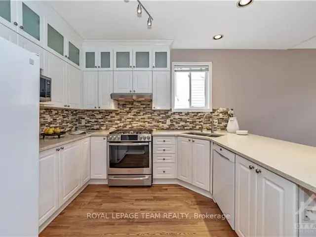 3 Bed 3 Bath Home in Kanata - Family Friendly, Updated Kitchen