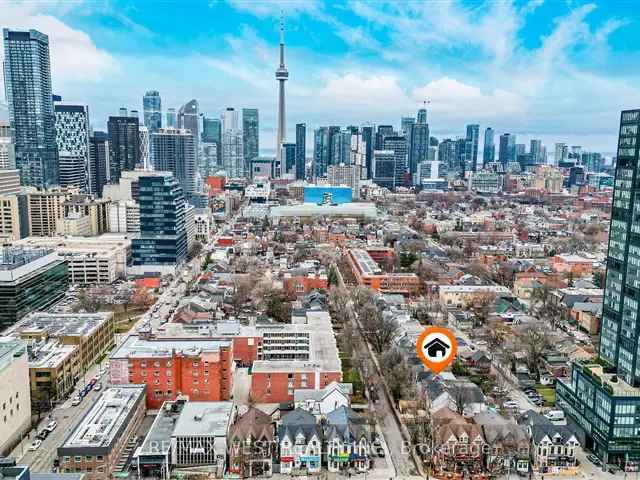 Downtown Toronto Bed & Breakfast - Detached Home with Laneway Parking